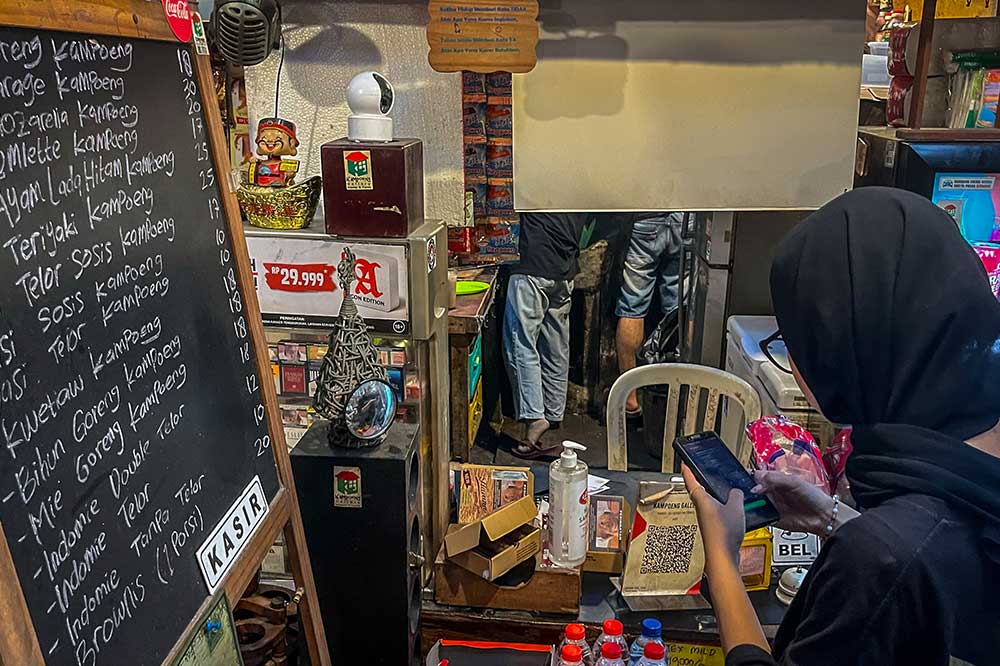 Kampoeng Gallery: kafe antik di tengah pasar loak