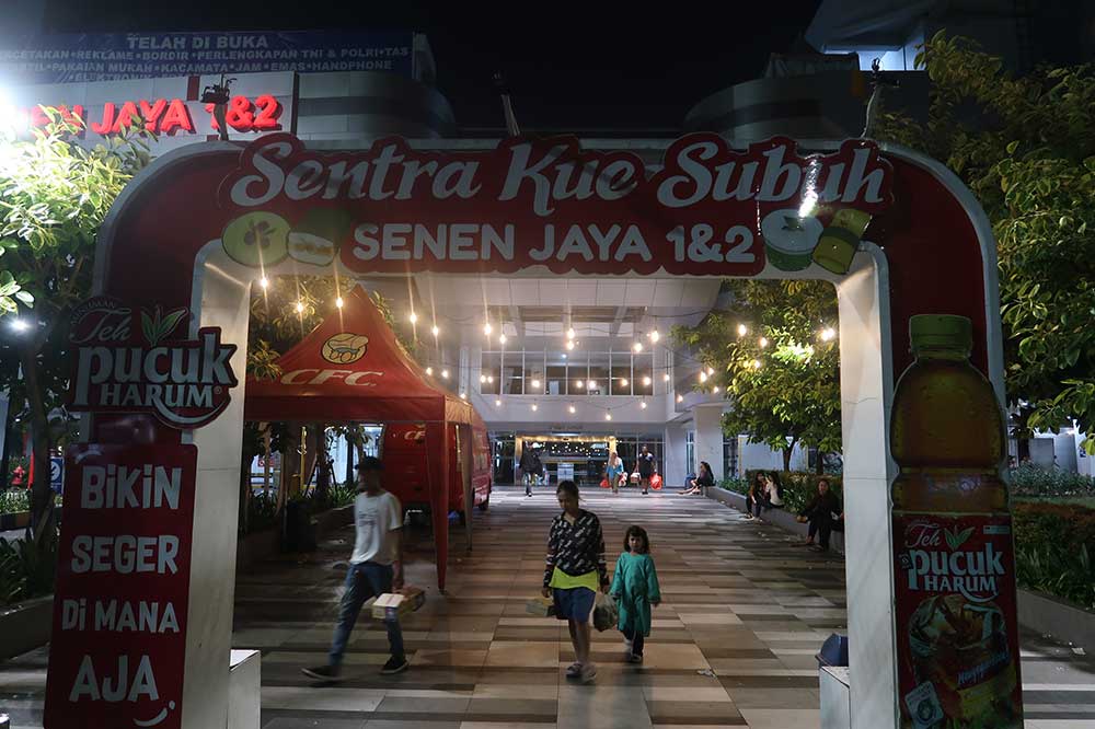 Merasakan sensasi kuliner di Pasar Kue Subuh