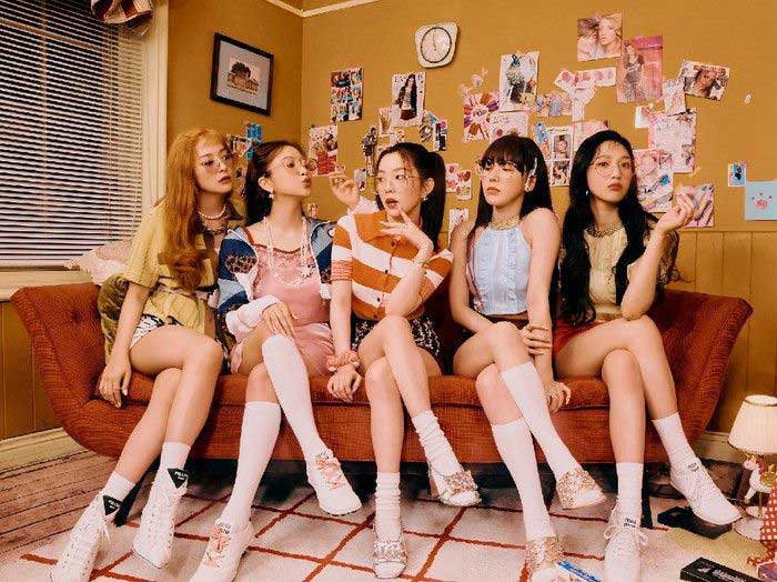 Red Velvet Beri Energi Positif Lewat Queendom