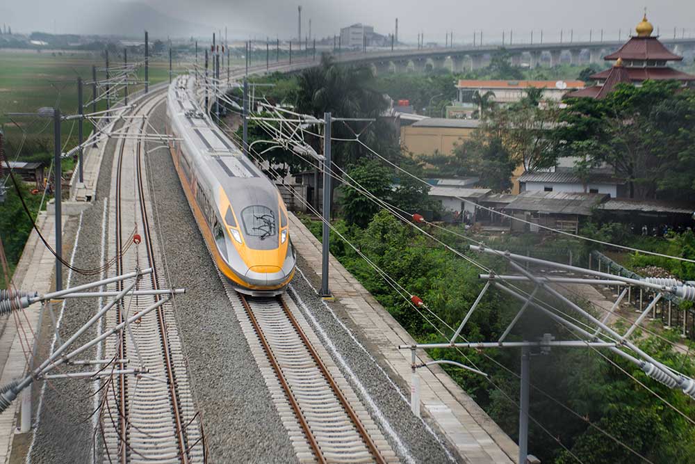 Mengenal lebih dekat kereta cepat pertama Indonesia